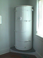 Hooper Strait cistern.jpg (27924 bytes)